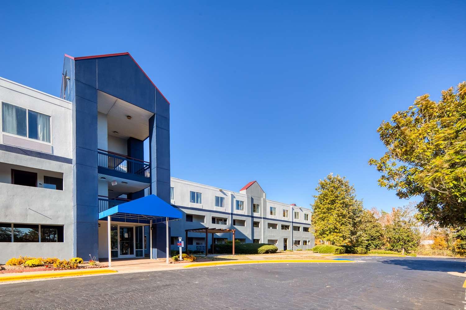 Surestay Plus Hotel By Best Western Durham Medical Center Exterior photo